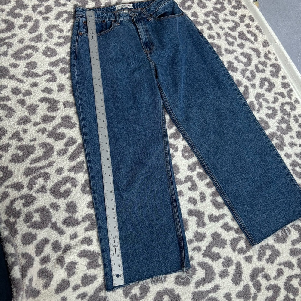 Abercrombie & Fitch The Loose High Rise Jean size 27 / size 4 - Picture 3 of 7